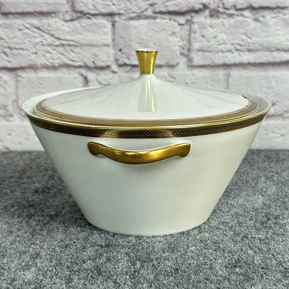Johann Seltmann Vohenstrauß Bavaria Porcelain Serving Soup Bowl Lid Gold MCM